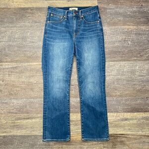 Madewell medium wash Cali Demi boot cut jeans size 26 B136